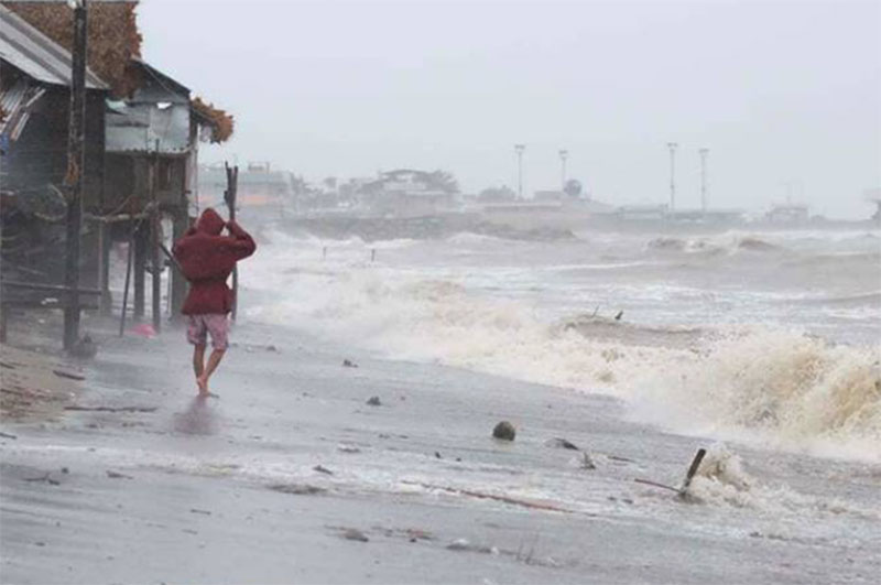 Strong waves hitting the coast of Sorsogon, Central Philippines. Retrieved from https://indianexpress.com/article/explained/explained-how-severe-is-typhoon-goni-asias-most-powerful-tropical-storm-of-2020-6912344/