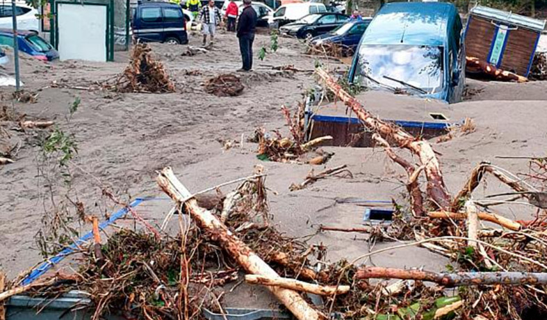 Affected zones by ground slides and floods in France. Obtained from www.bbc.com/news/